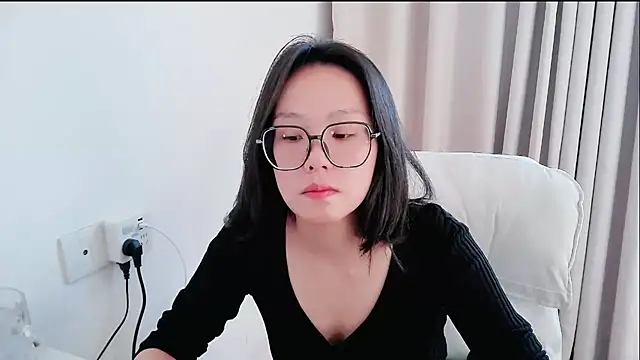 guai00 online show from 11/28/25, 06:49