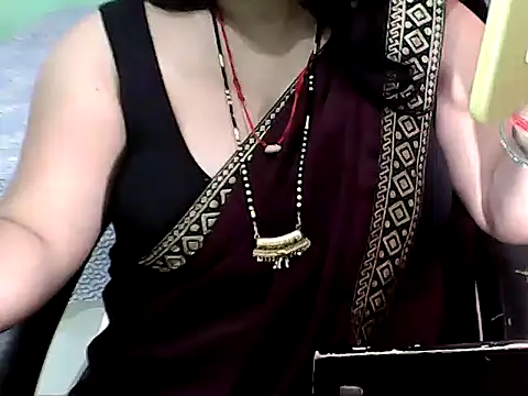 BABITA KUMARII online show from 04/04/26, 06:16