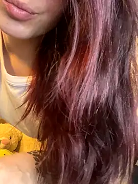 Snapshot of came_lia1 chatting on 10/30/25, 02:46 came lia1 online show from 10/30/25, 02:46