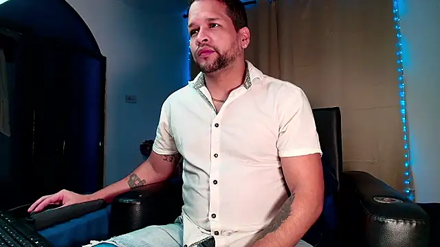 LucasGaeel online show from 02/02/26, 02:43