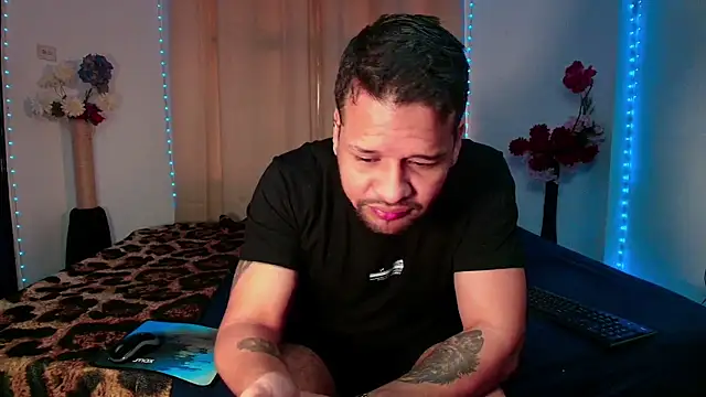 LucasGaeel online show from 04/12/26, 12:54