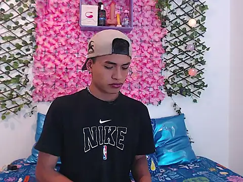 FUNNY AND HORNEY online show from 09/27/25, 04:28