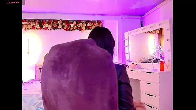 kloe28 online show from 11/15/25, 03:48