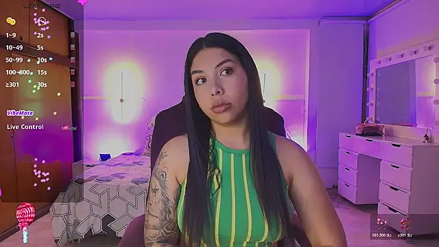Snapshot of kloe28 chatting on 06/03/26, 03:42 kloe28 online show from 06/03/26, 03:42
