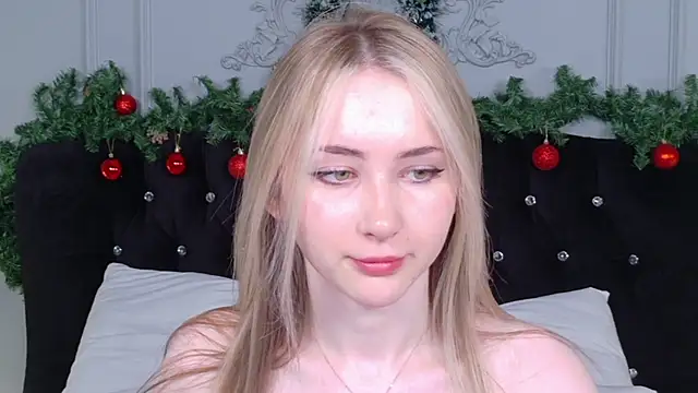 LiraKink online show from 12/22/25, 03:47