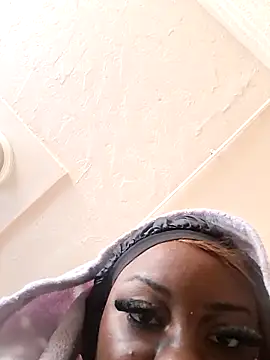 Snapshot of itz_mocha chatting on 04/16/26, 12:11 itz mocha online show from 04/16/26, 12:11