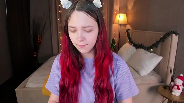 Monica  Queen online show from 12/05/25, 05:27