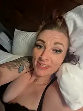 arinna93 online show from 11/22/25, 08:13