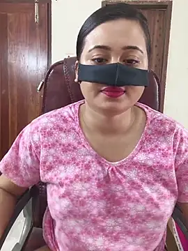 Love Queen11 online show from 04/18/26, 06:39