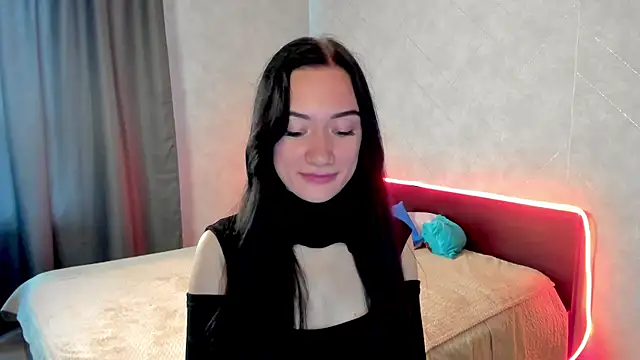 Snapshot of Arina_Meow19 chatting on 10/04/25, 04:54 Arina Meow19 online show from 10/04/25, 04:54