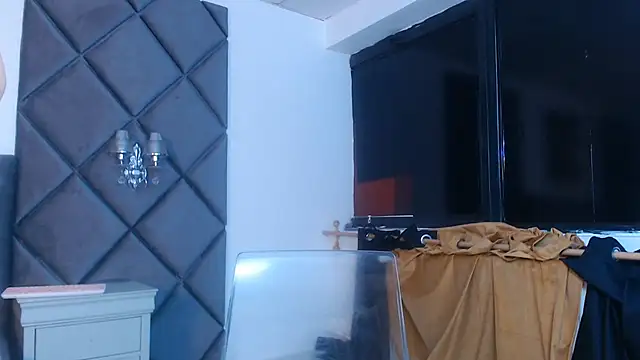 WendyChantal online show from 10/15/25, 06:02