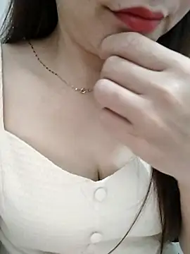 Girl Shy2000 online show from 10/08/25, 12:36