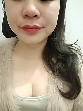 Girl Shy2000 online show from 02/03/26, 10:04