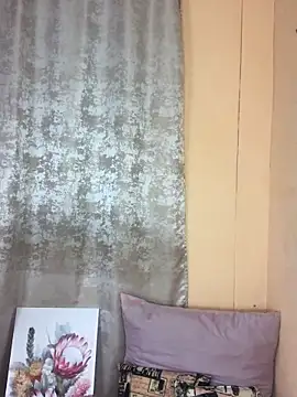 Caramel102004 online show from 10/14/25, 08:20