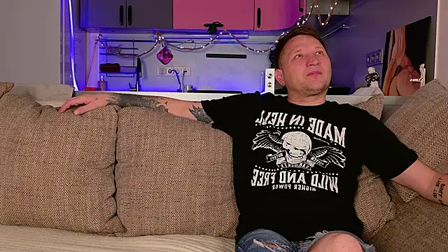 Crystal Neko online show from 04/21/26, 09:39