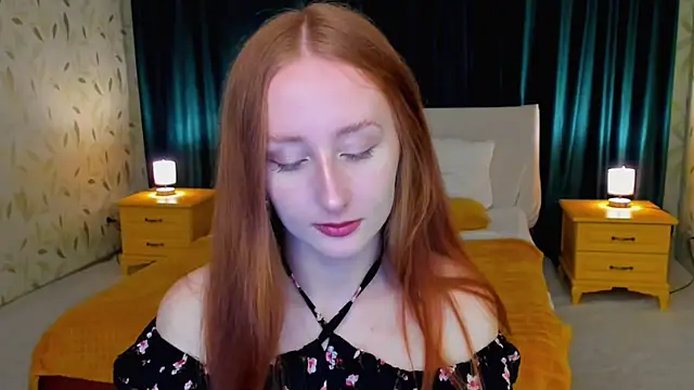 TwilightSerena online show from 10/13/25, 08:09