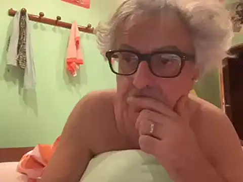 Snapshot of chtentation chatting on 02/02/26, 11:03 chtentation online show from 02/02/26, 11:03