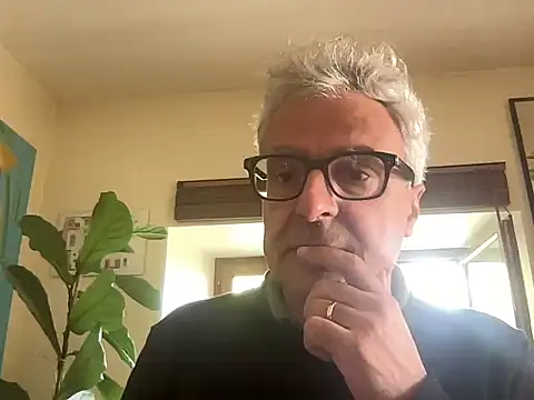 Snapshot of chtentation chatting on 03/15/26, 02:56 chtentation online show from 03/15/26, 02:56