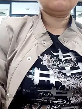 Kimkhaepretty online show from 11/21/25, 03:38