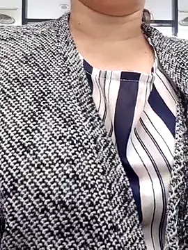 Kimkhaepretty online show from 11/24/25, 03:50