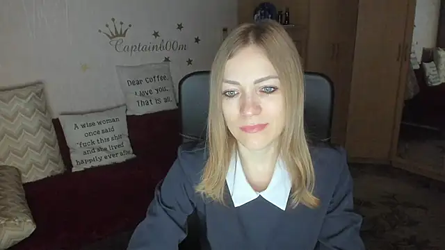 Tiffany Bates online show from 11/02/25, 03:20