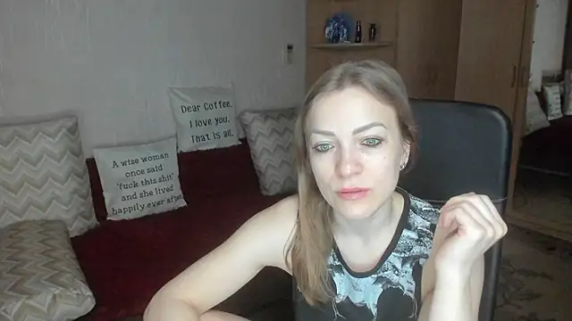 Tiffany Bates online show from 02/02/26, 03:16