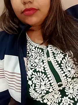 Miss Rose   online show from 11/18/25, 07:24