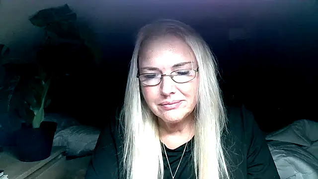 Sandy-Summer online show from 09/26/25, 05:28