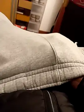 ruiiizz online show from 03/11/26, 04:07