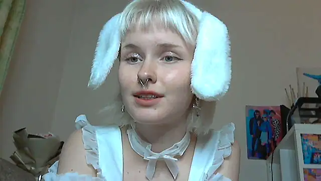 Snapshot of Paradoxy_ chatting on 10/12/25, 08:30 Paradoxy online show from 10/12/25, 08:30