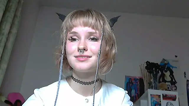 Paradoxy  online show from 04/23/26, 08:55