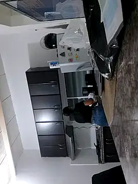 Snapshot of Maria_delos_angeles chatting on 10/31/25, 01:06 Maria delos angeles online show from 10/31/25, 01:06