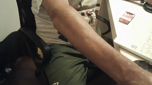 Snapshot of domruanbr chatting on 02/06/26, 01:43 domruanbr online show from 02/06/26, 01:43