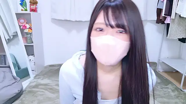 Snapshot of rinochi_ chatting on 10/06/25, 11:07 rinochi  online show from 10/06/25, 11:07