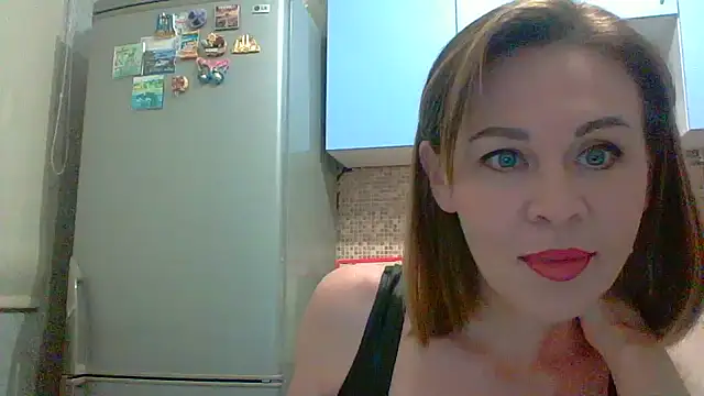 Snapshot of Olyverin chatting on 11/01/25, 12:56 Olyverin online show from 11/01/25, 12:56