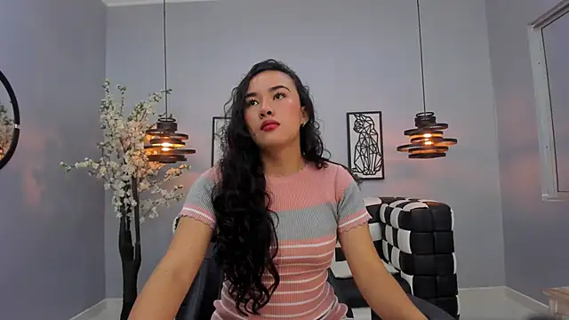 Kira Naughty online show from 10/01/25, 11:38
