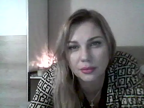 Moniraya online show from 11/18/25, 04:11