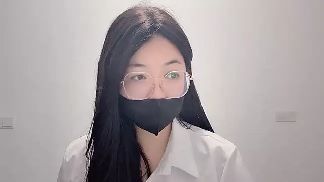 xinyin6666 online show from 05/18/26, 08:14
