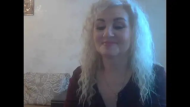 Snapshot of LadySexyBlond chatting on 04/03/26, 04:43 LadySexyBlond online show from 04/03/26, 04:43