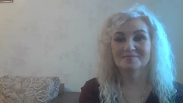 Snapshot of LadySexyBlond chatting on 04/17/26, 01:03 LadySexyBlond online show from 04/17/26, 01:03