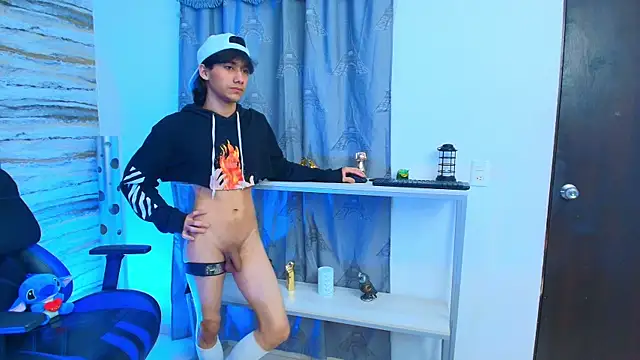 Lovers 21 online show from 10/22/25, 11:43