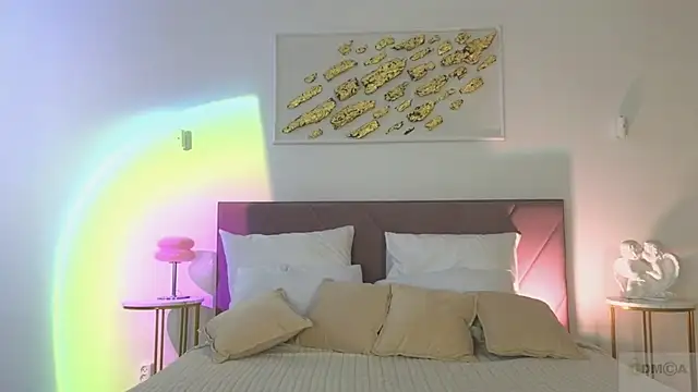 Nicole Broown  online show from 02/08/26, 08:56