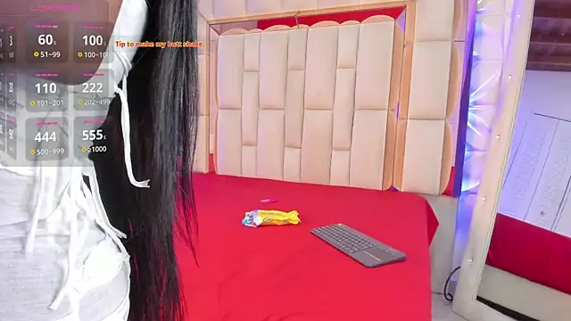 Sarah Adamss online show from 10/13/25, 01:00