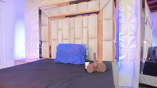 Sarah Adamss online show from 11/23/25, 12:27