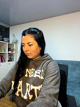 bianca jhonsson online show from 10/20/25, 02:56