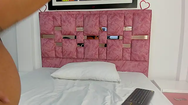 abella lov online show from 10/16/25, 12:17