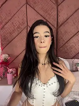 ChloeRosses online show from 02/09/26, 04:49