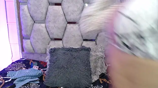 AnalyMilles online show from 11/28/25, 11:07