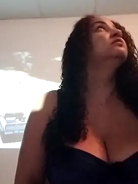 MEYBELLATINA online show from 09/30/25, 08:47