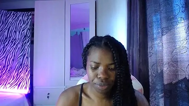 Nahomyyy online show from 02/28/26, 02:18